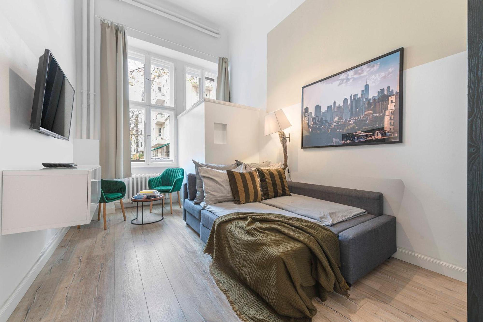 The Duesseldorfer, 1 Bedroom 1 Living Room, Group & Family Friendly, Ideal For 2 - 4 Guests — Photos 1